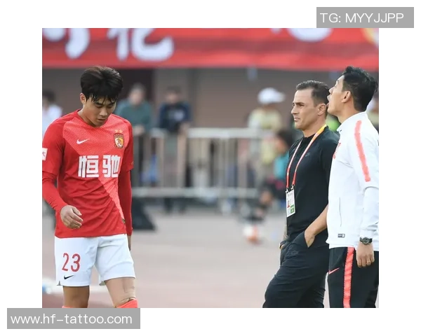 中卫组合默契配合助力零封对手揭秘防线坚固之道